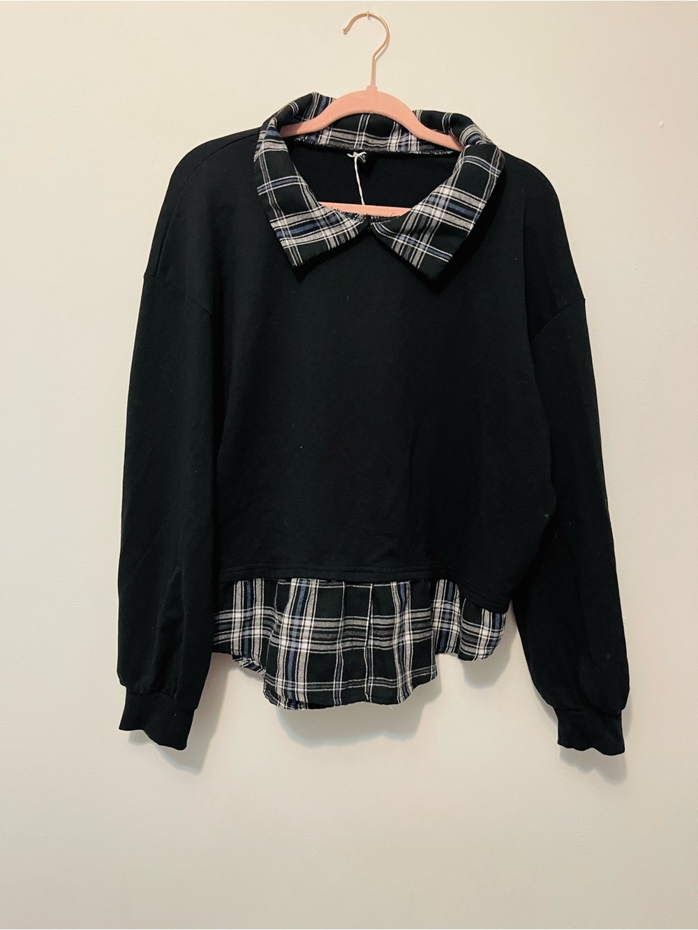 SHEIN Black Pullover Sweater with Plaid Collar & Hem